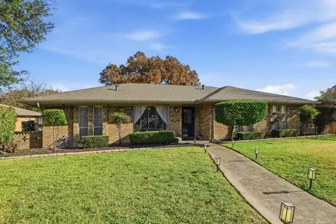 2217 Westlake Dr, Plano, TX 75075