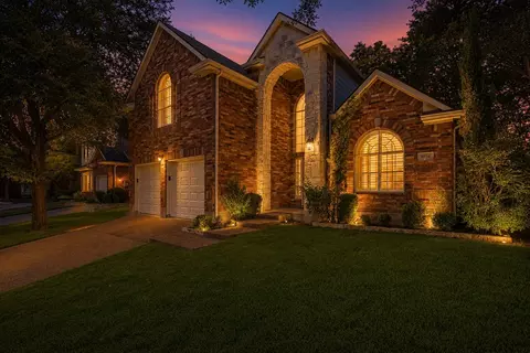 9028 Clearhurst Dr, Dallas, TX 75238