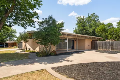 502 W Texas Ave, Iowa Park, TX 76367