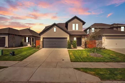 3520 Straw Ln, Heartland, TX 75114