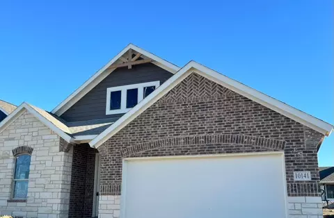 10141 Birchpoint Dr, Fort Worth, TX 76108
