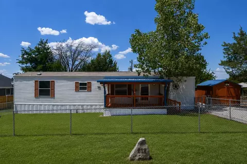 912 Pease River Dr, Granbury, TX 76048
