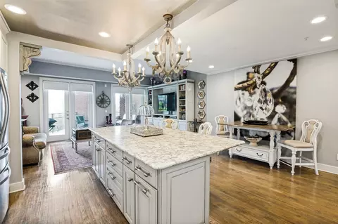5055 Addison Cir #423, Addison, TX 75001
