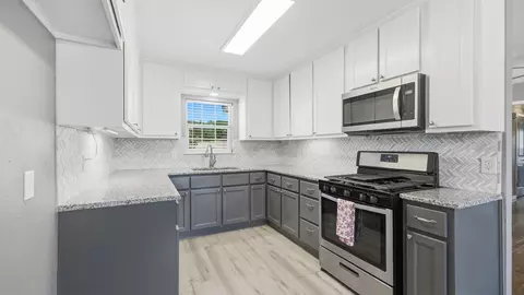 313 W 7th St, Weatherford, TX 76086