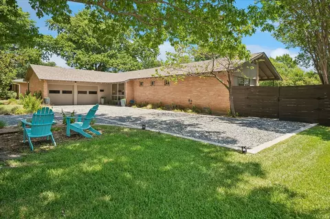 10816 Pinocchio Dr, Dallas, TX 75229