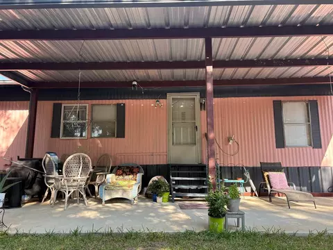 935 S Cardinal Rd, Azle, TX 76020