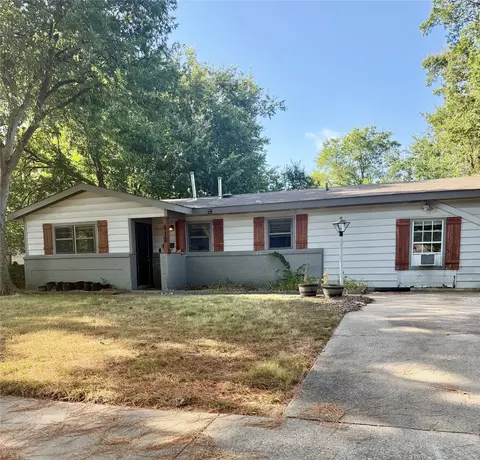 412 E Lovers Ln, Arlington, TX 76010