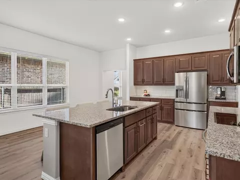 Kitchen - 3121 Greymoore Dr, Anna, TX 75409 photo 3 of 4
