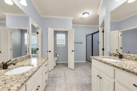 Bath - 32 N Shore Cir, Waco, TX 76708 photo 3 of 7