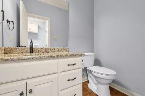 Bath - 32 N Shore Cir, Waco, TX 76708 photo 1 of 7
