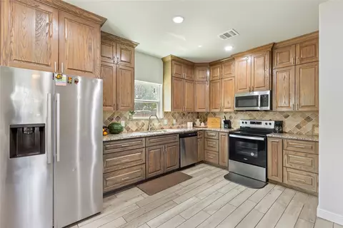 105 Lamar St, Hillsboro, TX 76645