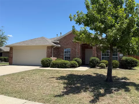 2110 Gleaner Dr, Rockwall, TX 75032