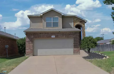 5300 Britton Ridge Ln, Fort Worth, TX 76179