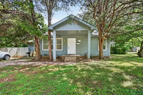 8323 Lapanto Ln, Dallas, TX 75227