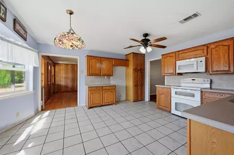 Kitchen - 521 Mccraw Ln, Denison, TX 75021 photo 1 of 3