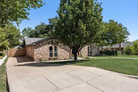 4825 Barnett St, Fort Worth, TX 76103