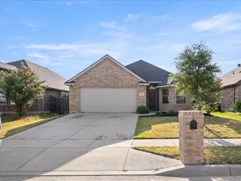 10117 S Race St, Fort Worth, TX 76140