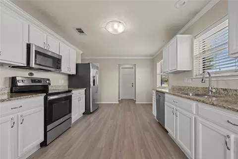 Kitchen - 10805 Snow Pea Dr, Waco, TX 76708 photo 2 of 2