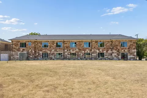 1200 E Maddox Ave, Fort Worth, TX 76104