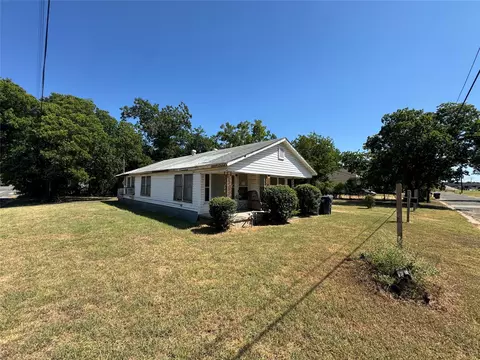 Exterior - 1500 E Calhoun Ave, Waco, TX 76704 photo 3 of 9