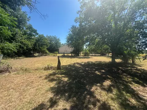 Exterior - 1500 E Calhoun Ave, Waco, TX 76704 photo 9 of 9
