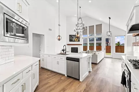 Kitchen - 2831 Killdeer Trl, Prosper, TX 75078 photo 5 of 6