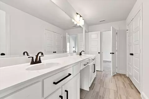 Bath - 2831 Killdeer Trl, Prosper, TX 75078 photo 5 of 5