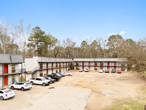 Exterior - 429 Johnson St, Longview, TX 75602 photo 2 of 3