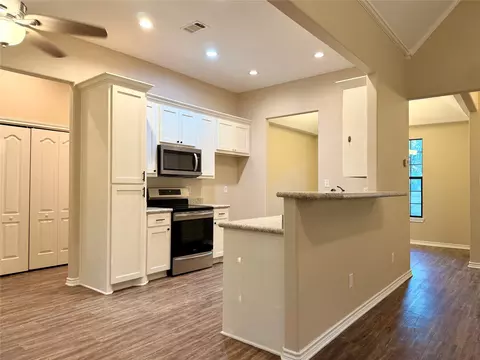 Kitchen - 7055 Joyce St, Eustace, TX 75124 photo 1 of 2