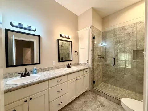 Bath - 7055 Joyce St, Eustace, TX 75124 photo 1 of 3