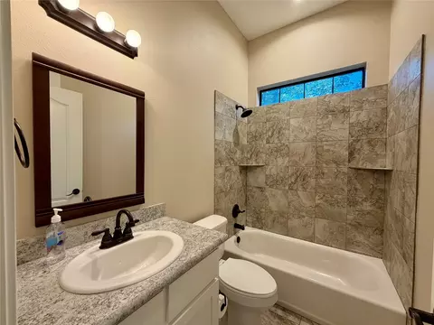Bath - 7055 Joyce St, Eustace, TX 75124 photo 3 of 3