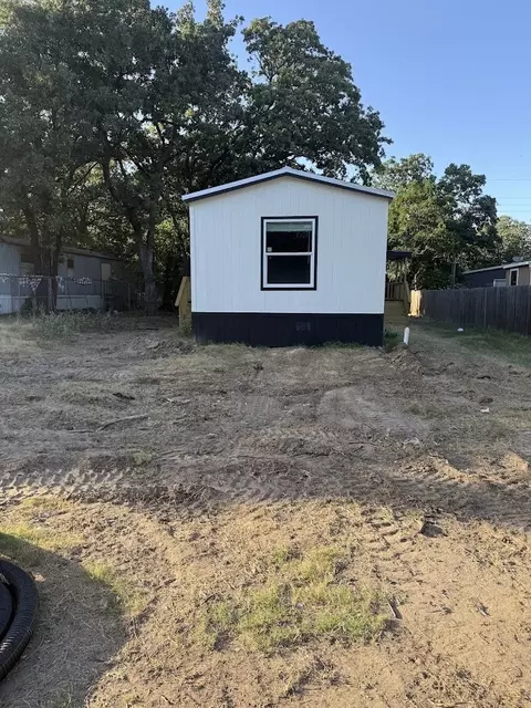 1529 Gale Dr, Pelican Bay, TX 76020