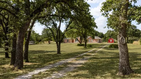 4201 E Bankhead Hwy, Weatherford, TX 76087