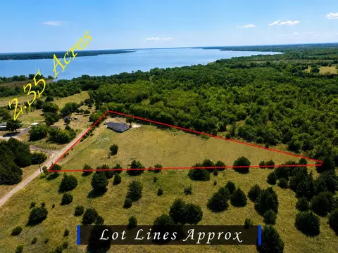 8275 Bay Dr, Quinlan, TX 75474