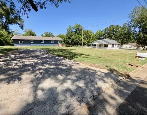 208 Miller St, Mount Vernon, TX 75457