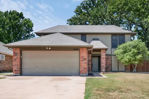 5600 Fox Hunt Dr, Arlington, TX 76017
