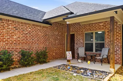 519 W Ford St, Denison, TX 75020