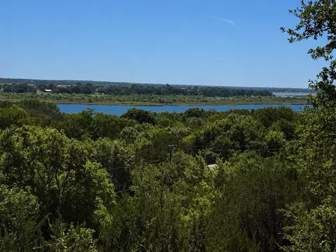 5803 Flint Dr, Granbury, TX 76048