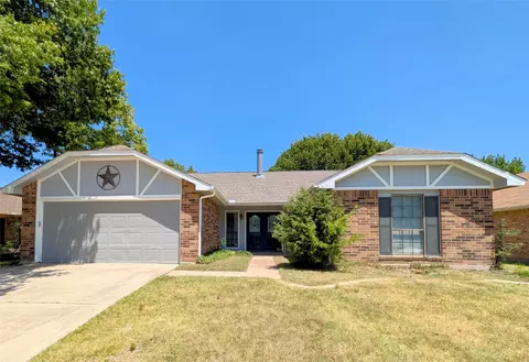 2301 Villanova St, Arlington, TX 76018