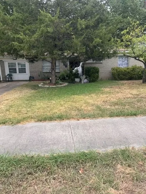 4430 Scottsdale Dr, Mesquite, TX 75150
