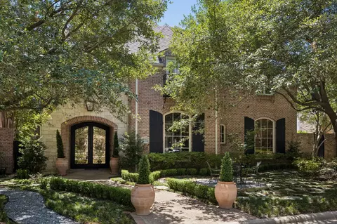 6914 Oak Manor Dr, Dallas, TX 75230
