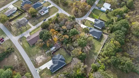 720 Oahu Loop, Tool, TX 75143 photo 6