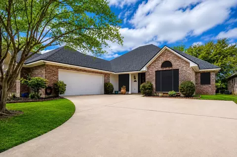 24 Waterbury Dr, Bossier City, LA 71111