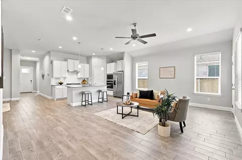 2704 Starling St, Denton, TX 76205