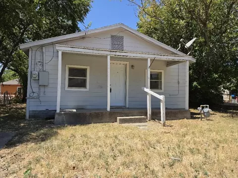 311 Elmo St, Cleburne, TX 76031