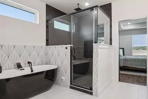 Bath - 8608 Kassandra Dr, Sanger, TX 76266 photo 3 of 6