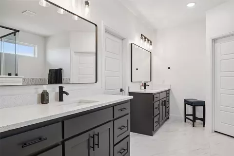 Bath - 8608 Kassandra Dr, Sanger, TX 76266 photo 1 of 6