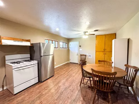 Kitchen - 203 N Avenue M, Haskell, TX 79521 photo 3 of 4