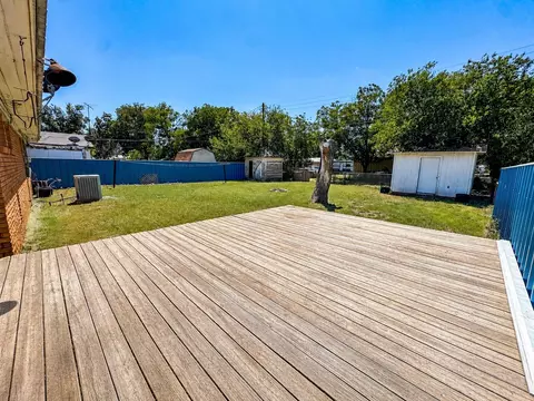 Exterior - 203 N Avenue M, Haskell, TX 79521 photo 5 of 6