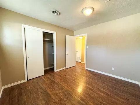 Bedroom - 203 N Avenue M, Haskell, TX 79521 photo 2 of 6